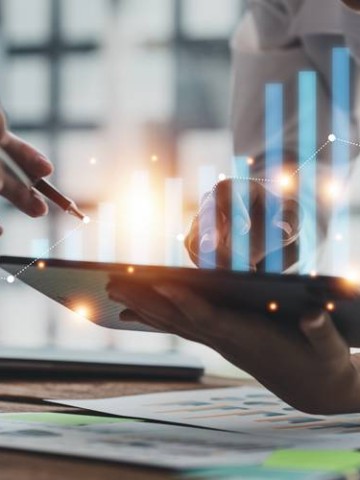 人工智能和客服哪个好干|电商客服大战，AI和人工，到底哪个才是铁饭碗？